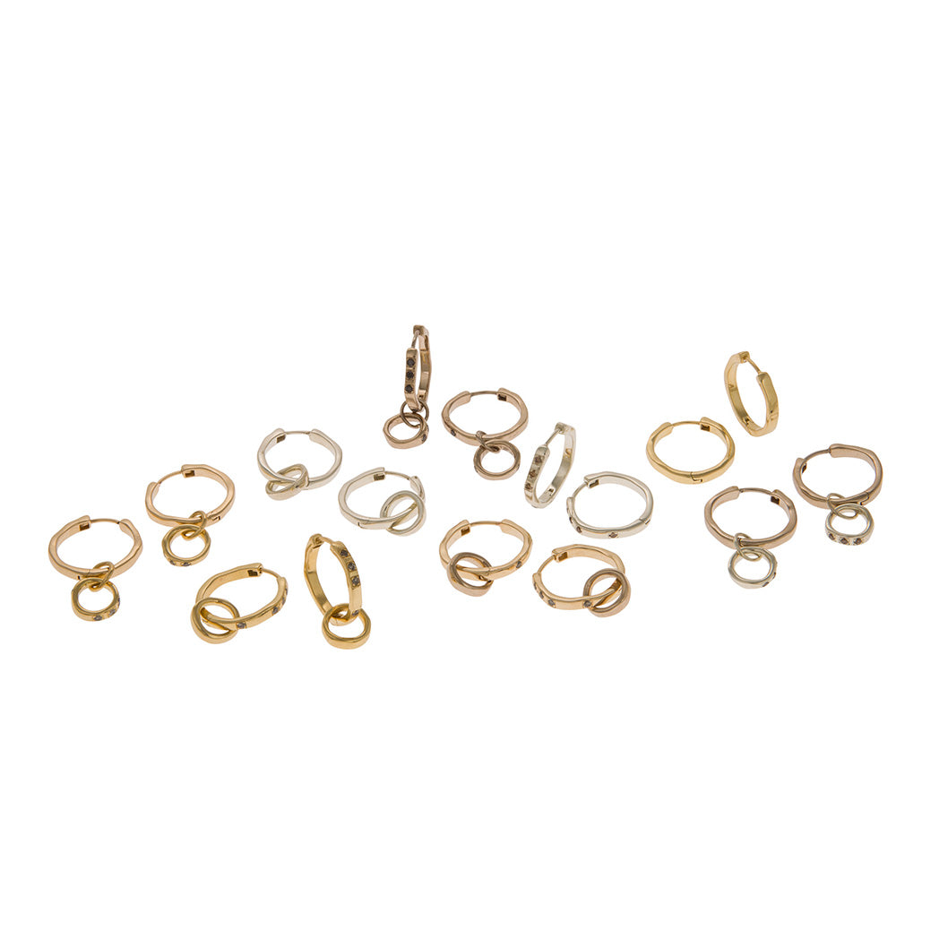A CLASSIC TWIST Hoop Earrings in 18ct Yellow Gold