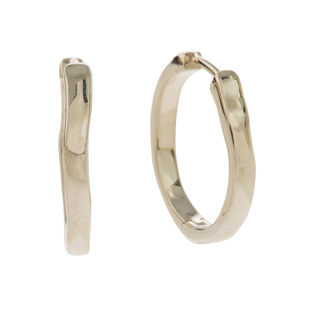 A CLASSIC TWIST Hoop Earrings in 9ct White Gold