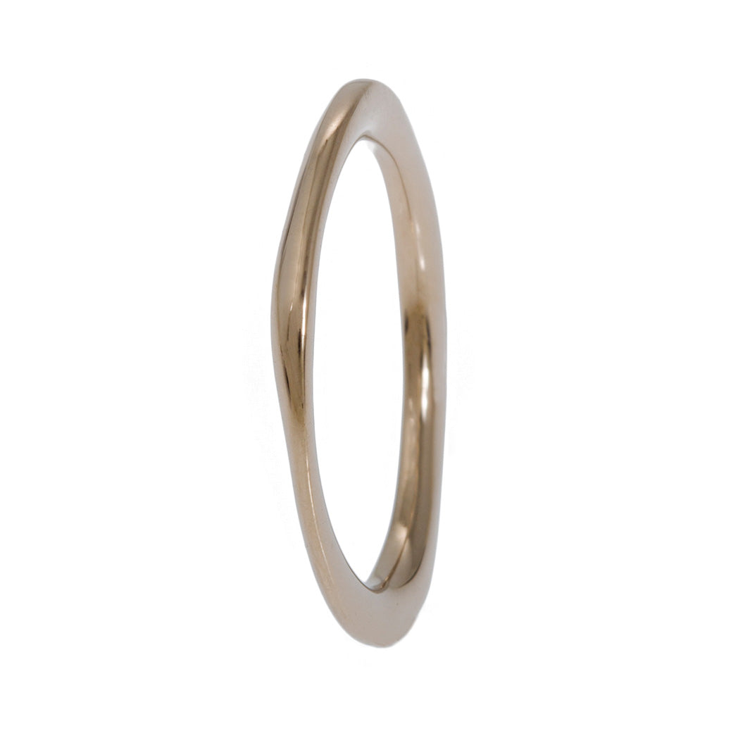 A CLASSIC TWIST Ring in 18ct White Gold