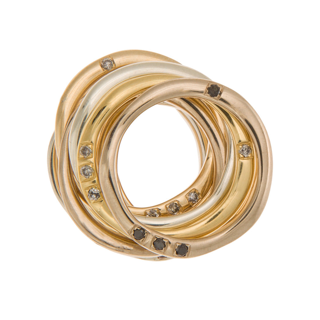 A CLASSIC TWIST Ring With Grey Diamonds in 18ct Yellow Gold