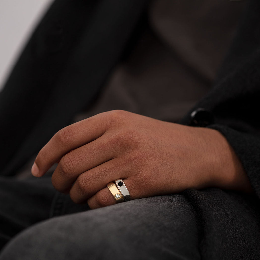 Beyond Gender Small Ring in 9ct Yellow Gold with Green Quartz